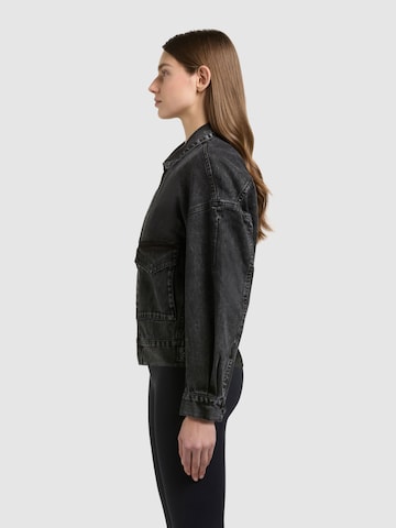khujoPrijelazna jakna 'Nelina' - crna boja