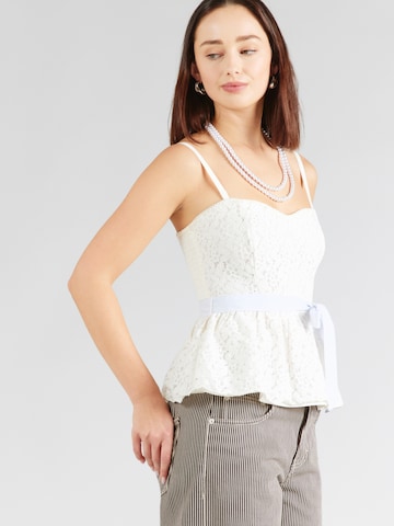 Top di HOLLISTER in bianco