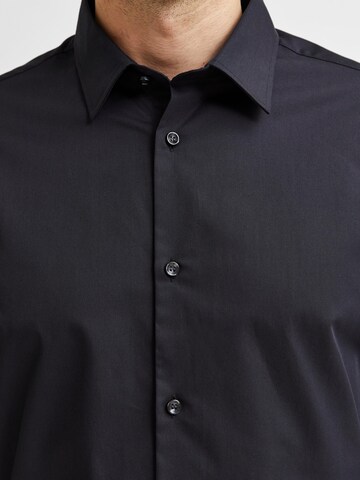 Coupe slim Chemise 'Ethan' SELECTED HOMME en noir