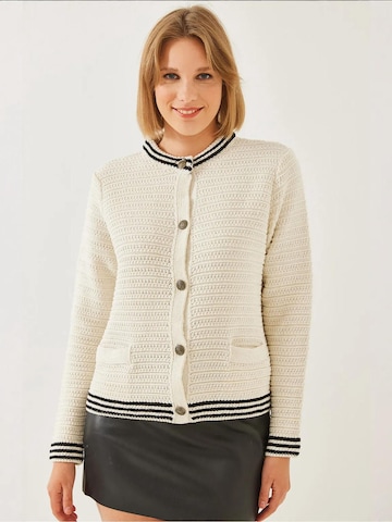 Giacchetta di Bianco Lucci in beige: frontale