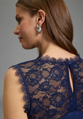 LAURA SCOTT Top in Blue