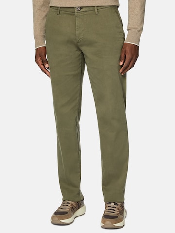 Coupe slim Pantalon chino Boggi Milano en vert : devant