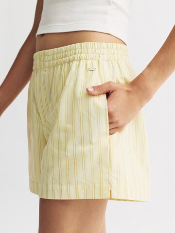 Pull&Bear Loosefit Nadrág 'PACIFIC' - sárga