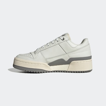 ADIDAS ORIGINALS - Sapatilhas baixas 'Forum Bold' em branco: frente