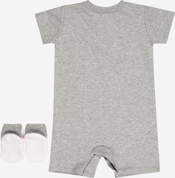 CONVERSE Set: Overall & Socken in Grau