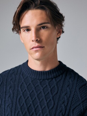 Next Pullover in Blau