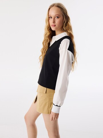 Twist Top in Black