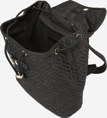 TOMMY HILFIGER - Mochila en negro