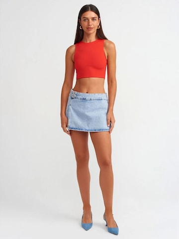 Haut Dilvin en rouge