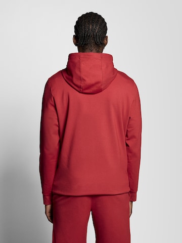 Lyle & Scott Sweatshirt 'Fly' in Red