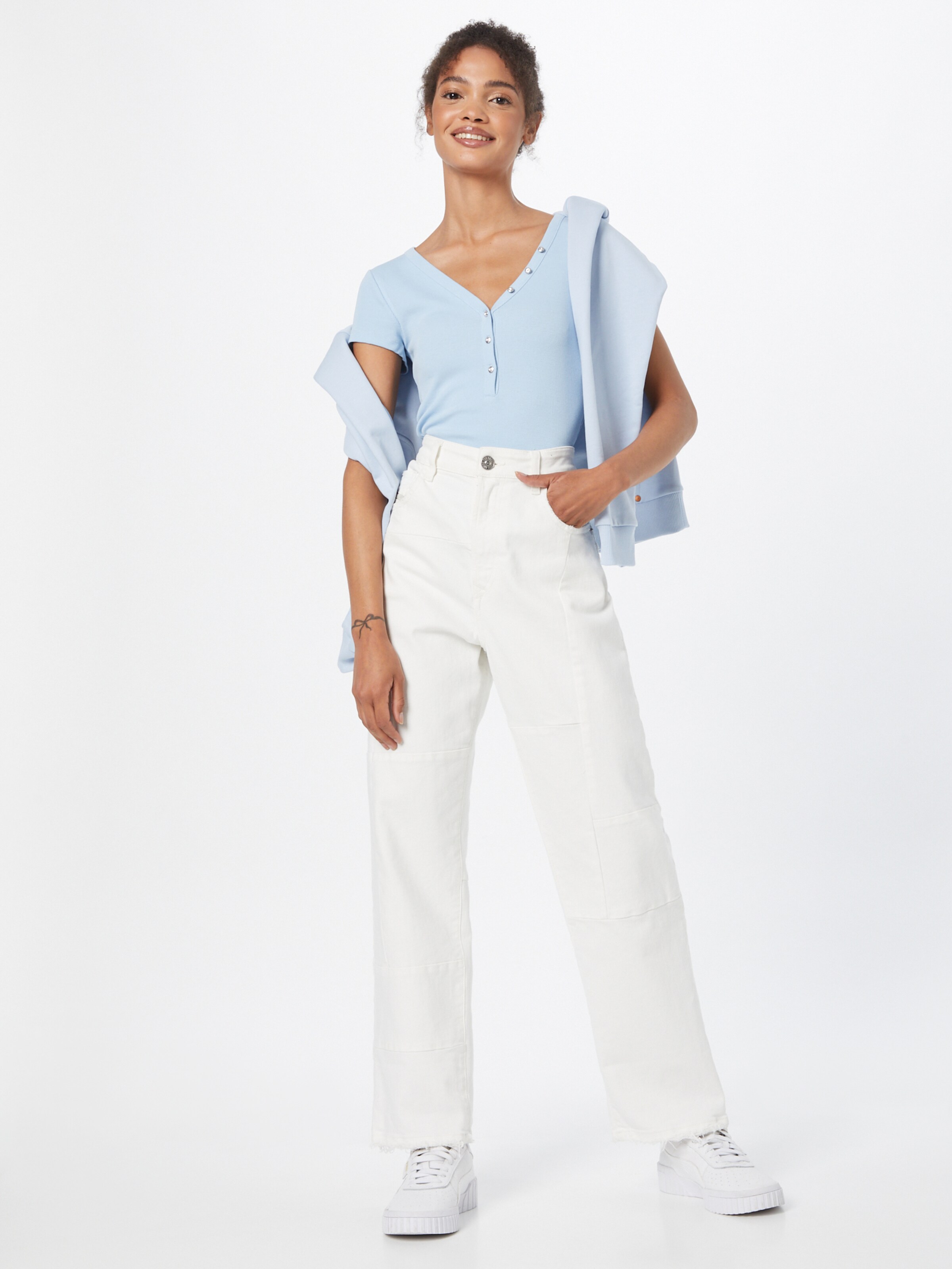 Frauen Shirts & Tops GUESS T-Shirt in Hellblau - GE78445 Frauen Shirts & Tops GUESS T-Shirt in Hellblau - GE78445