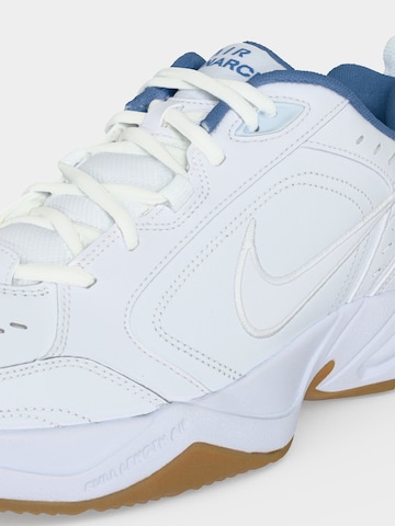 Scarpa sportiva 'Air Monarch IV' di NIKE in bianco