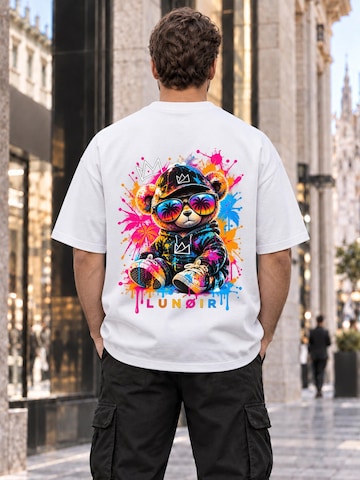 LUNØIR Studio Póló 'Tropical Riot – Sunset Teddy' - fehér