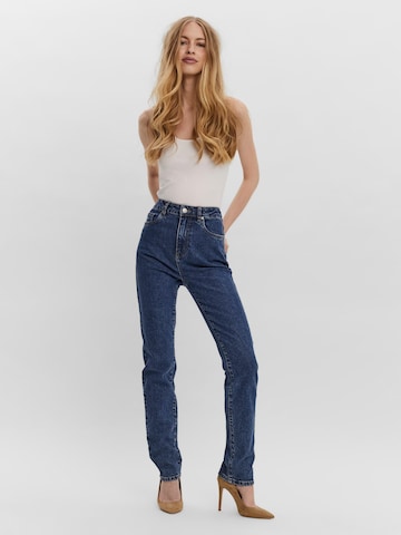 VERO MODA Regular Jeans 'Ellie' in Blauw