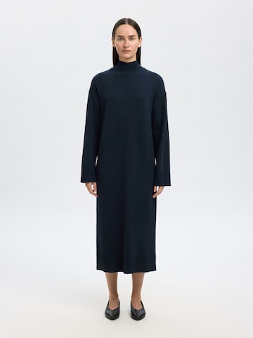 SELECTED Knitted dress 'SLFKAMMA' in Blue: front
