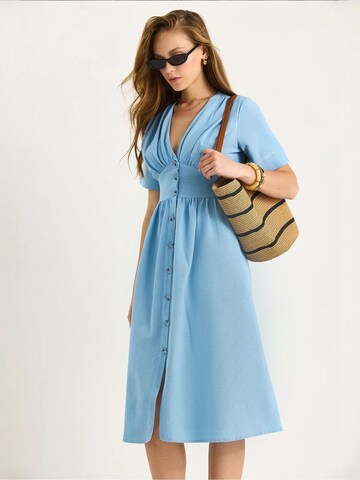 Bianco Lucci - Vestidos camiseiros em azul