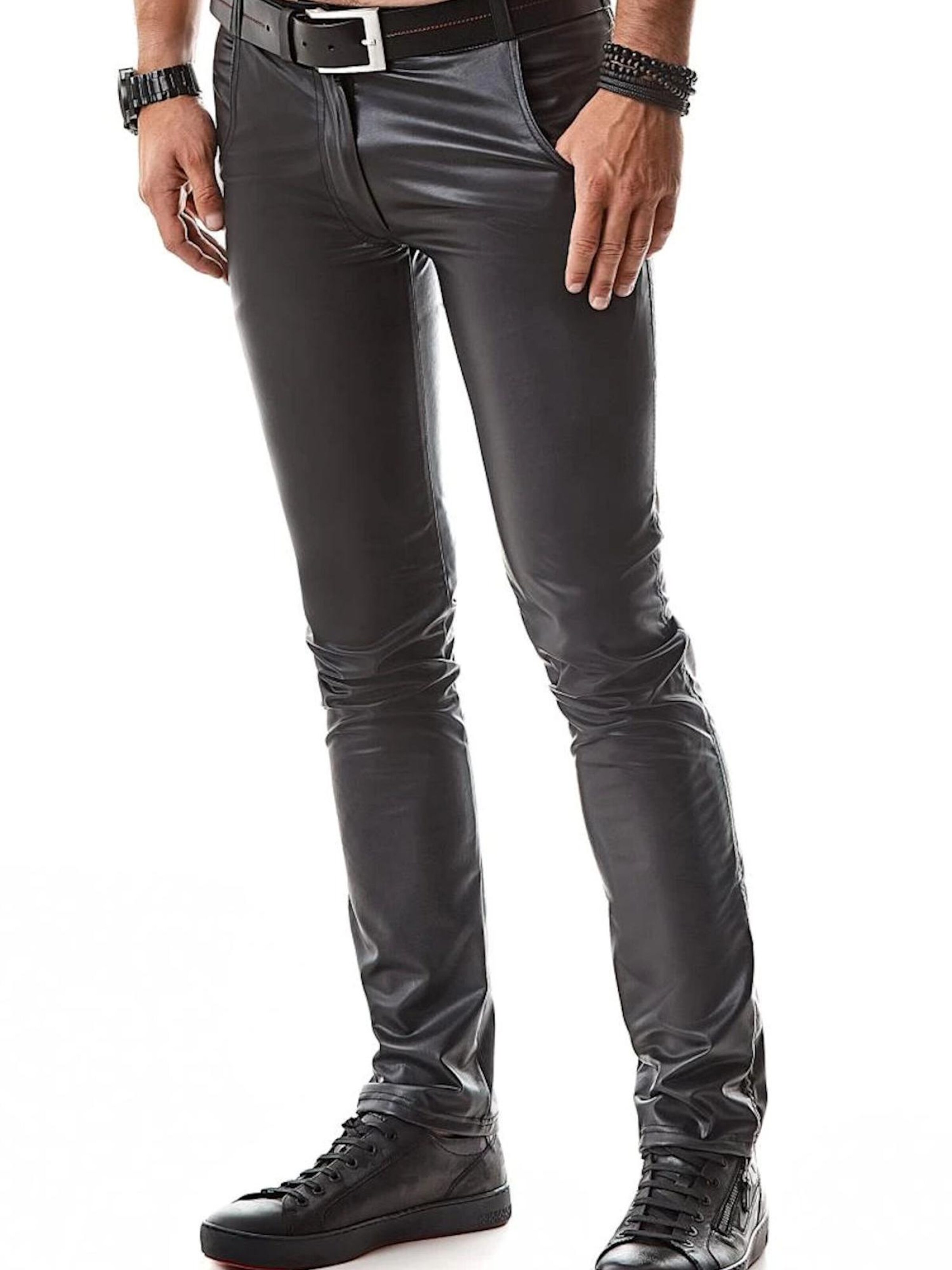 Regnes Fetish Planet Slim fit Pants 'Vincenzo' in Black