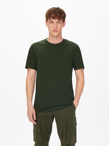 Only & Sons - Ajuste regular Camiseta 'Matt' en verde: frente
