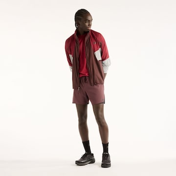 new balance Loosefit Sportbroek 'RC Essential Short 5"' in Bruin