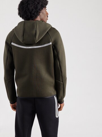 Nike Sportswear Sweatvest 'TECH FLC' in Groen