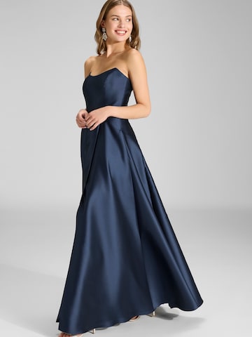 SWING Kleid in Blau