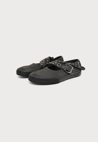 VANS Спортни обувки Slip On в черно: отпред