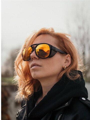 VEYREY Sunglasses in Black