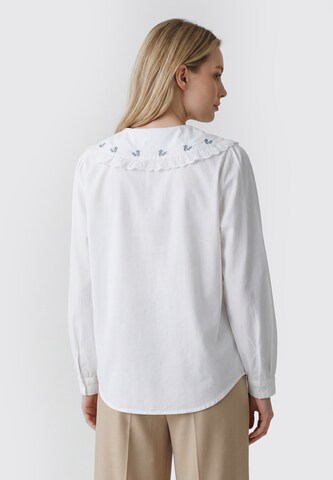 Usha - Blusa en blanco