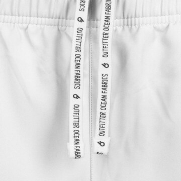 Loosefit Pantalon de sport OUTFITTER en blanc