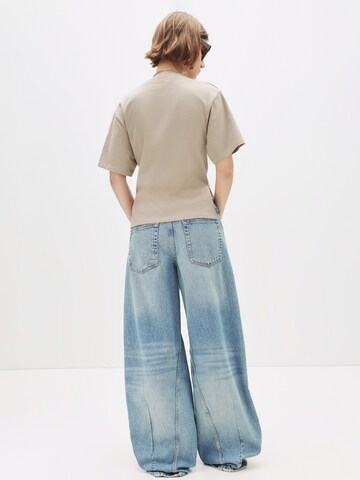 Tricou de la Pull&Bear pe gri