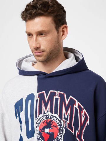 Tommy Jeans Sweatshirt 'Archieve Cut and Sew' in Blue