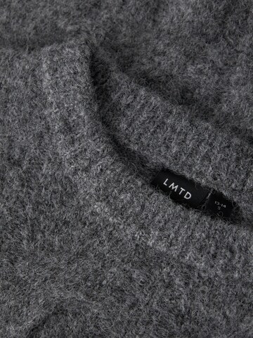 Pull-over LMTD en gris