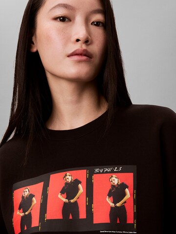 Bluză de molton 'OUTTAKES' de la Calvin Klein pe negru