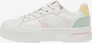 Pull&Bear Låg sneaker i vit