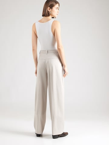 Loosefit Pantaloni con pieghe 'ADUCT 10' di DRYKORN in marrone