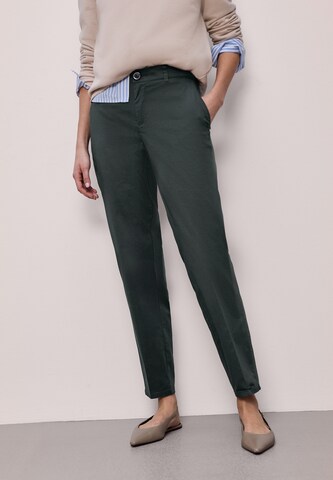 STREET ONE Slim fit Chino Pants in Green: front