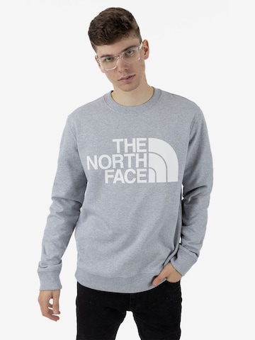 THE NORTH FACERegular Fit Sweater majica - siva boja: prednji dio