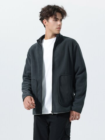 Youthup Between-Season Jacket in Grey