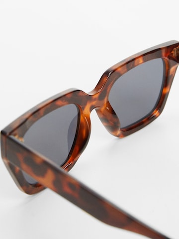 MANGO Okulary przeciwsłoneczne 'MONICA' w kolorze brązowy