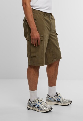 True Religion Regular Shorts in Grün