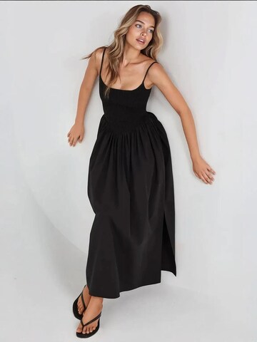 Hiccup Kleid in Schwarz