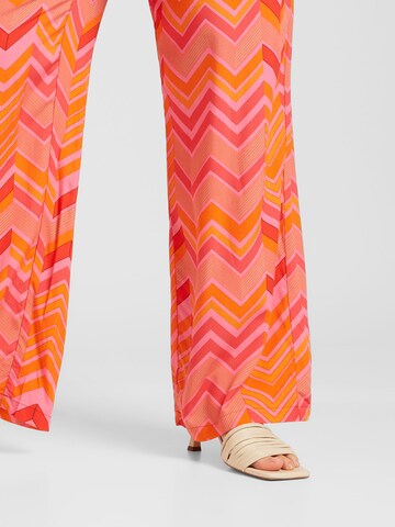 ONLY Carmakoma Wide leg Trousers in Red