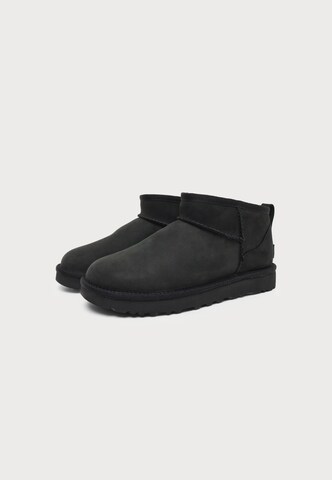 UGG Kozačky 'Classic Ultra' – černá
