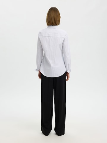SELECTED - Blusa 'Romie' en blanco