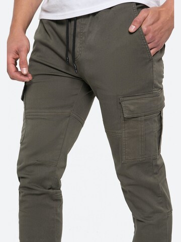 Threadbare Slimfit Cargobroek 'Bloomfield' in Groen