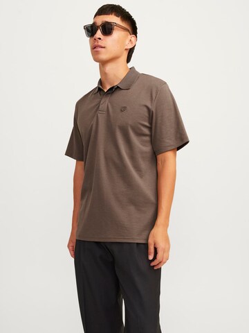 JACK & JONES T-shirt 'RODNEY' i brun: framsida