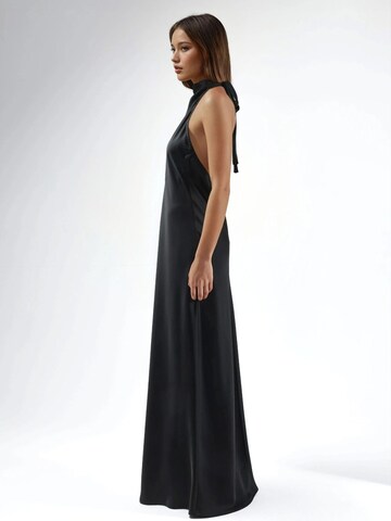 Hiccup Evening Dress in Black