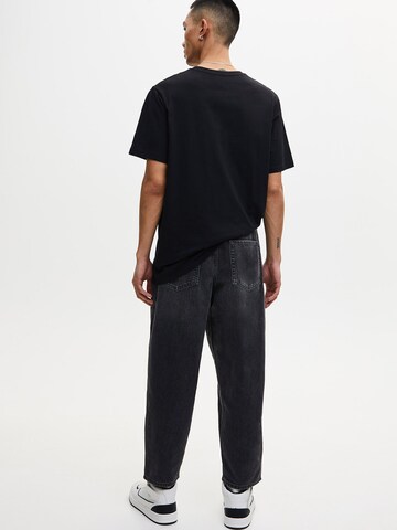 Pull&Bear Loosefit Jeans in Grijs