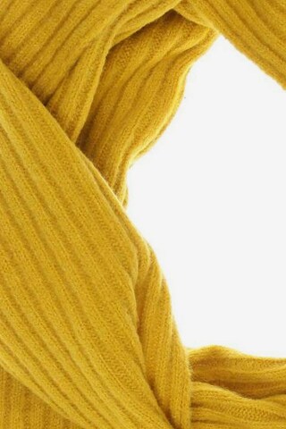 UNIQLO Scarf & Wrap in One size in Yellow