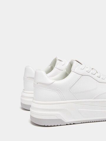 Pull&Bear Platform trainers in White